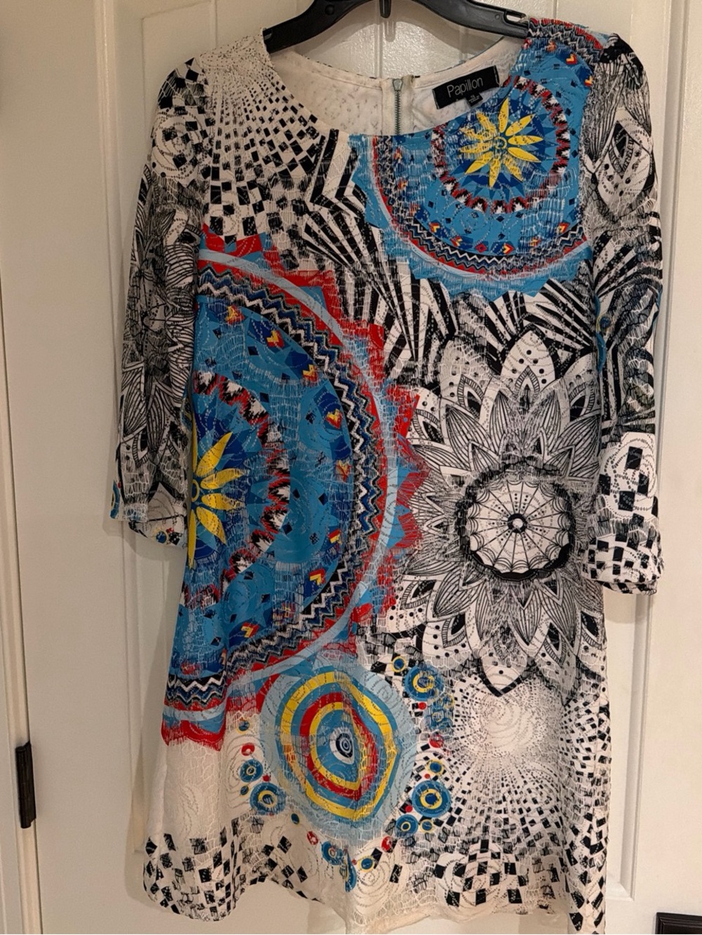 Papillon Sunburst Mandala Lace Overlay Shift Dress - Sz Small